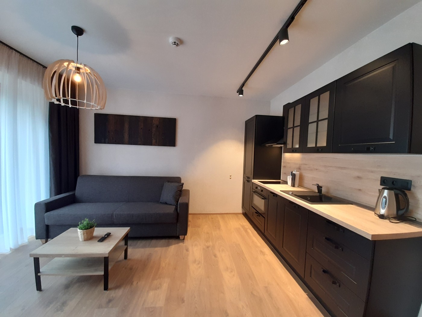 Apartmán „Tvrz Žumberk" č.6 – dvoulůžkový s terasou