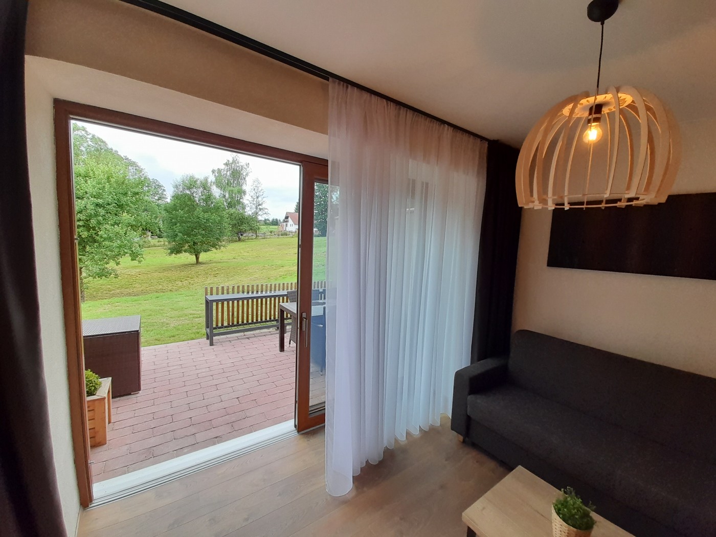 Apartmán „Tvrz Žumberk" č.6 – dvoulůžkový s terasou